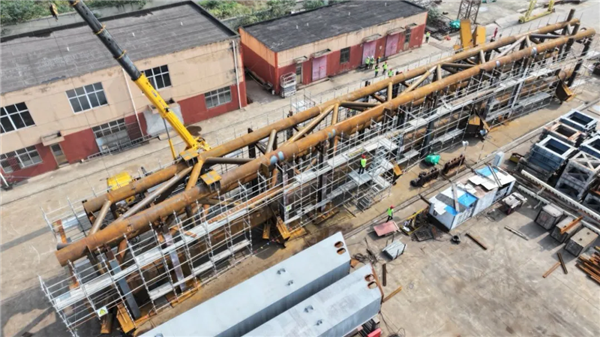 1752133802110490.png 沙特阿美體育場(chǎng)最后一車(chē)構件發(fā)運.png